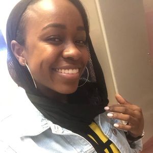 Meet your Posher, Janiah